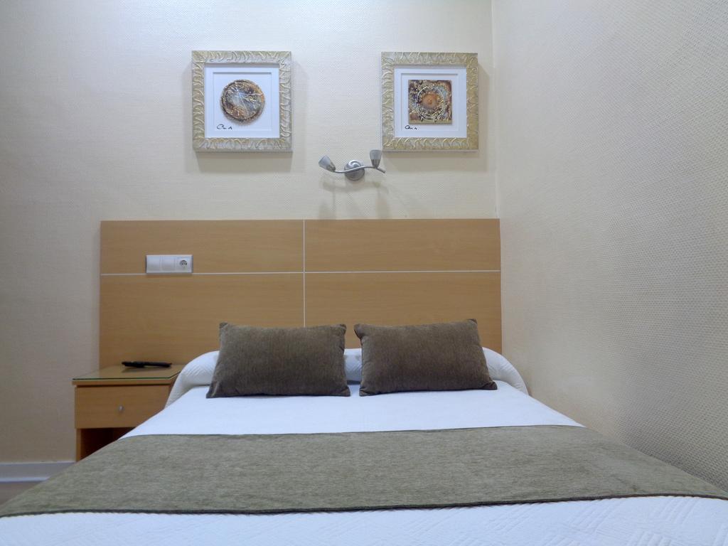 Pension Urumea San Sebastián Exteriör bild