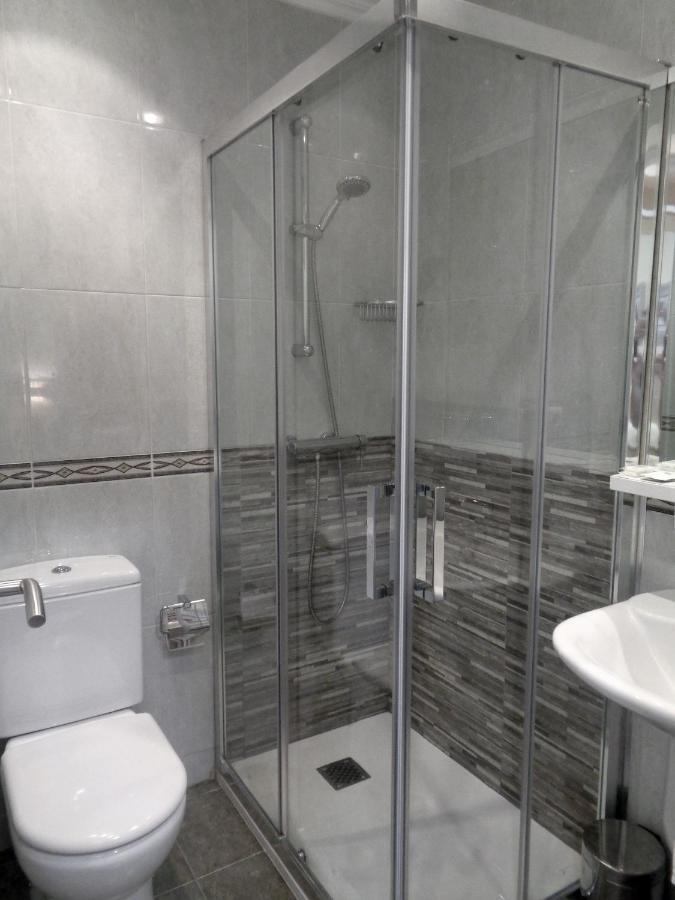 Pension Urumea San Sebastián Exteriör bild